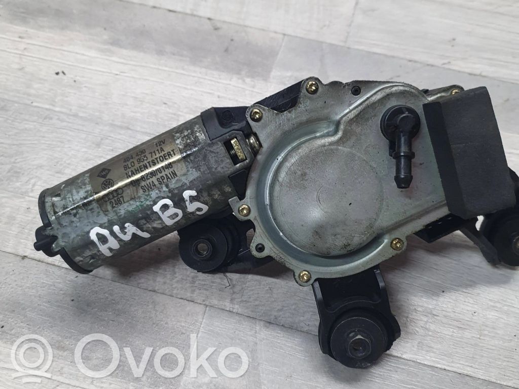 Audi A4 S4 B5 8D Rear window wiper motor 