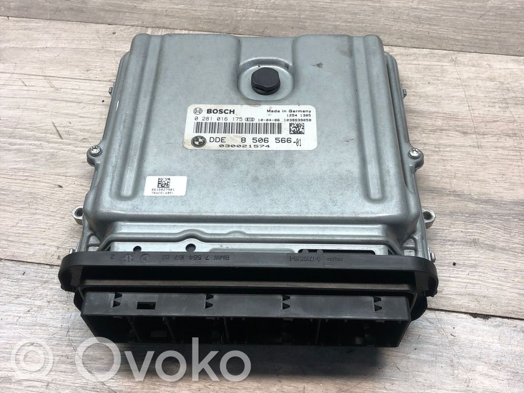 BMW 3 E90 E91 Moottorin ohjainlaite/moduuli 