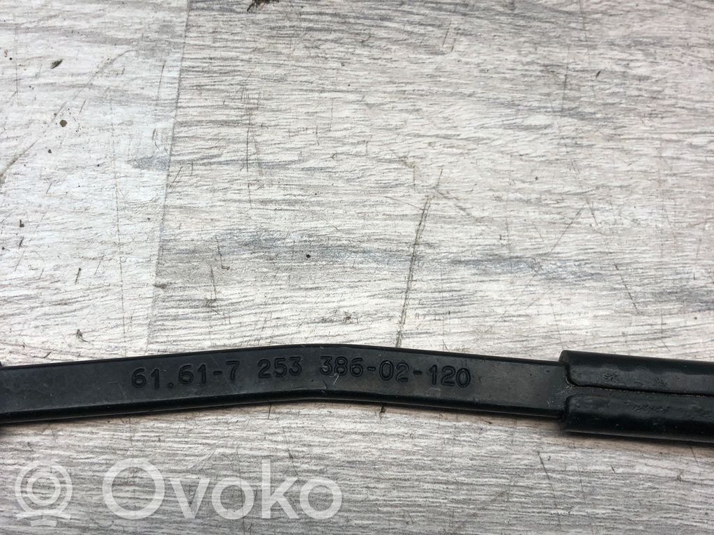 BMW 3 E90 E91 Front wiper blade arm 