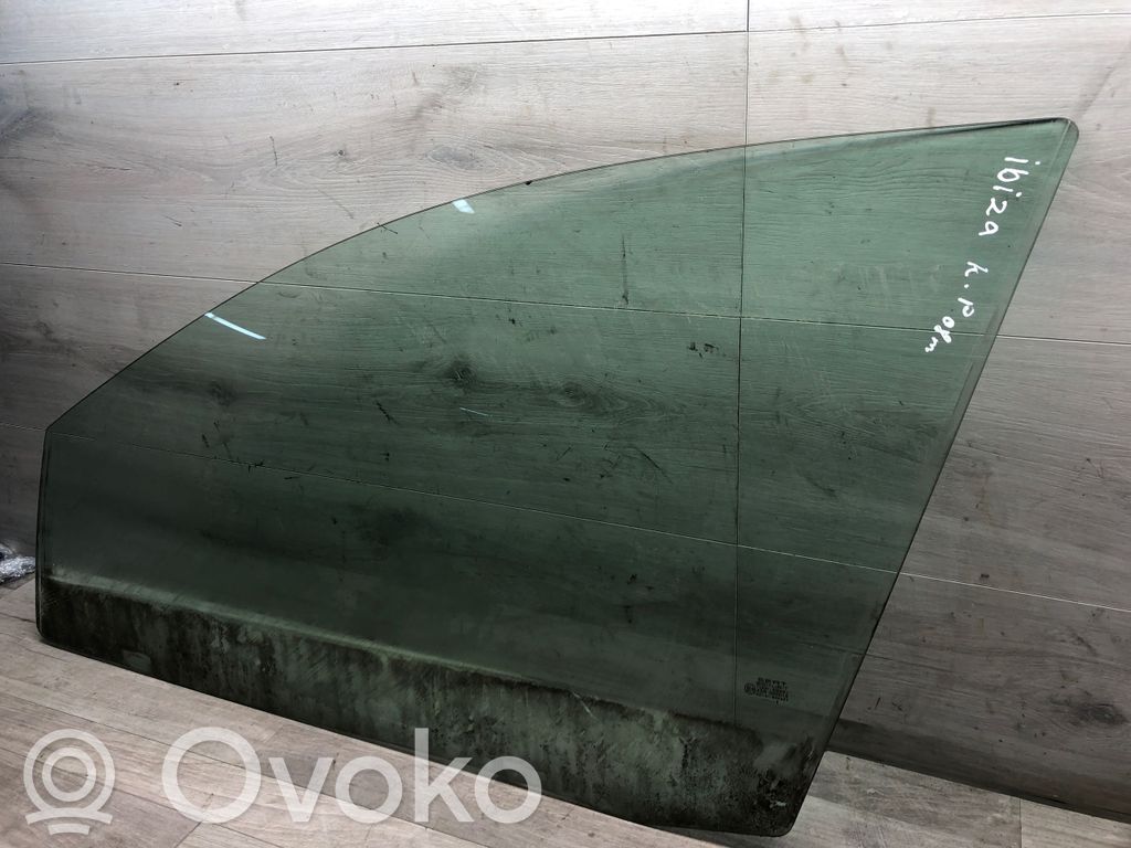 Seat Ibiza III (6L) Rear door window glass 