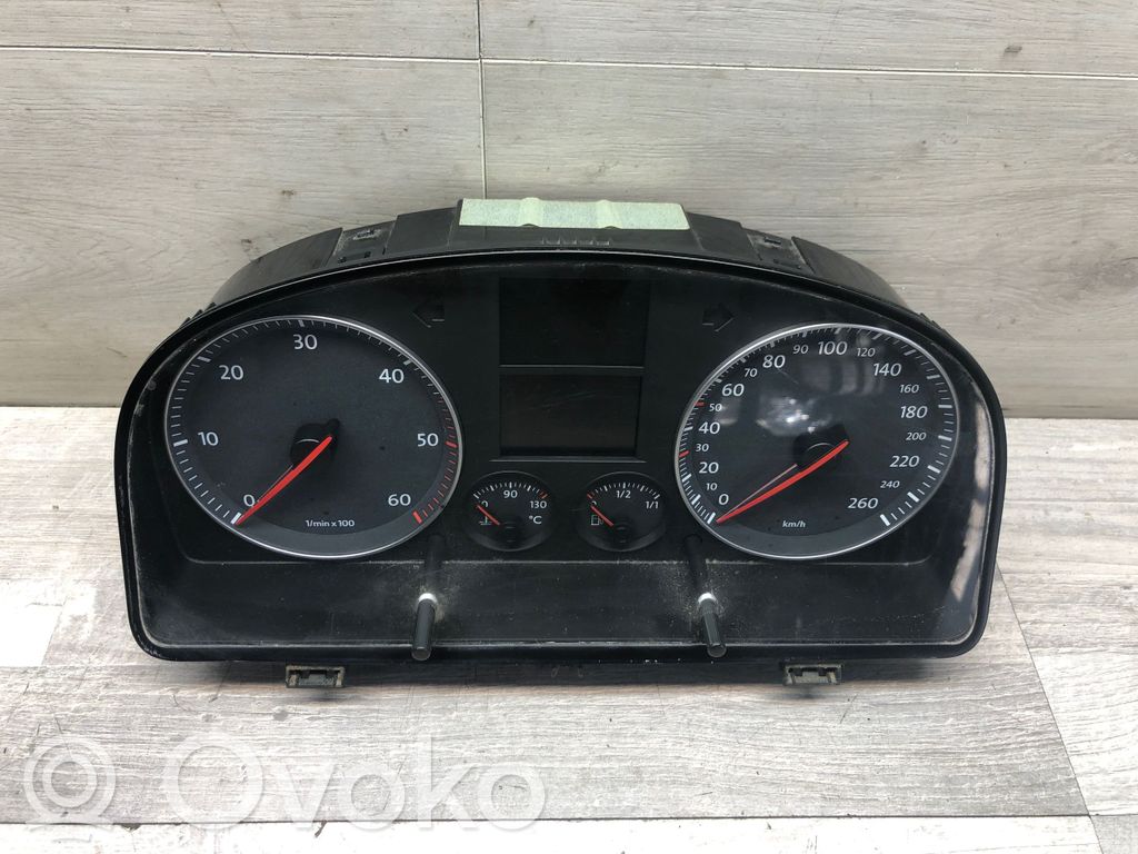 Volkswagen Caddy Speedometer (instrument cluster) 