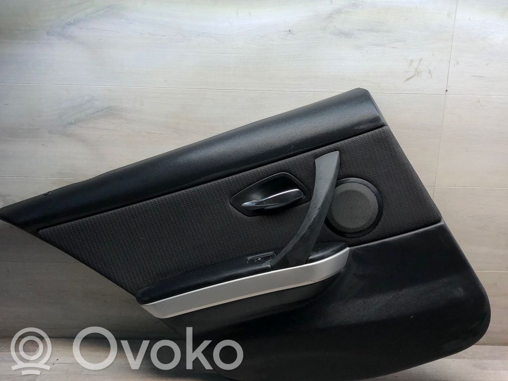 BMW 3 E90 E91 Apšuvums aizmugurējām durvīm 