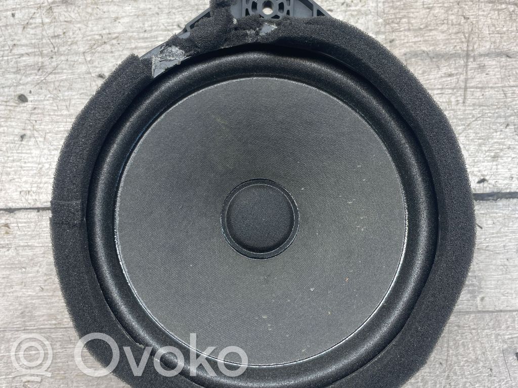 Opel Astra K Altavoz de la puerta delantera 