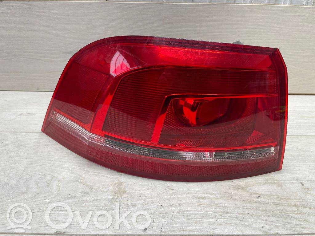 Volkswagen PASSAT B7 Luci posteriori 