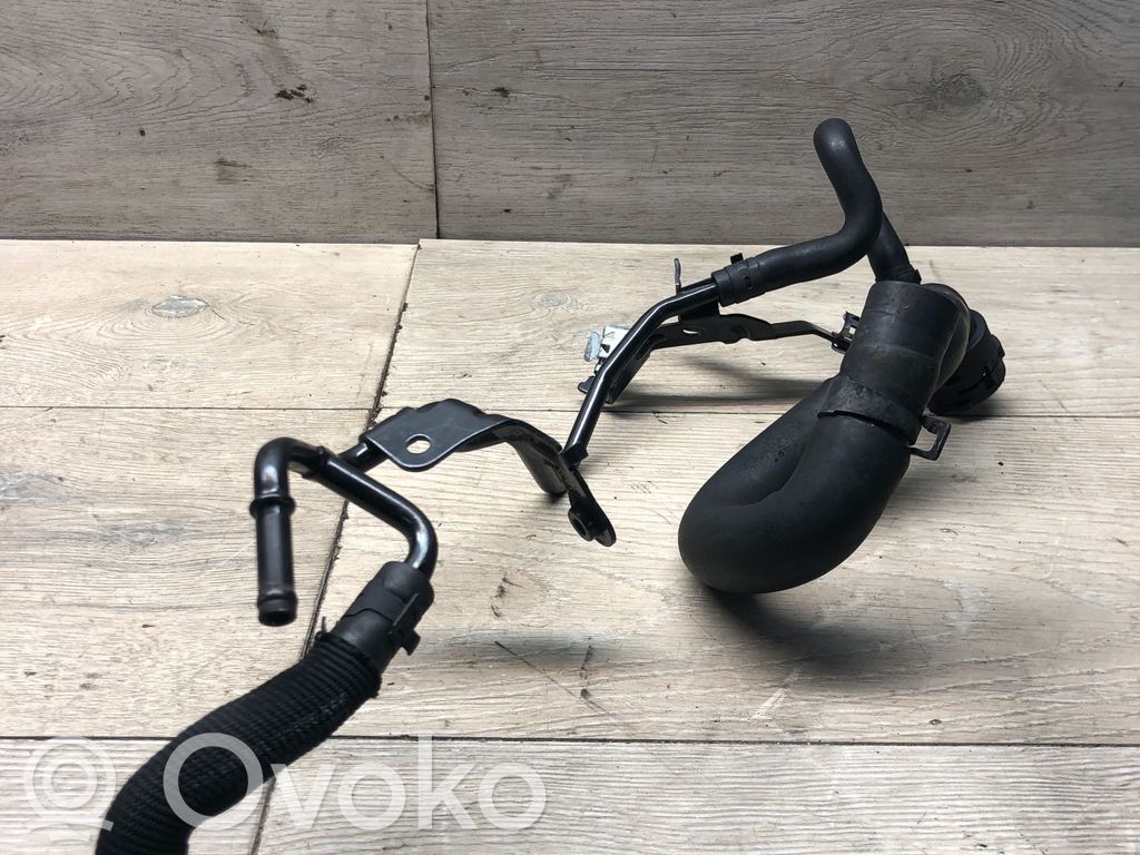 Volkswagen PASSAT B8 Conductă/furtun lichid de răcire motor 