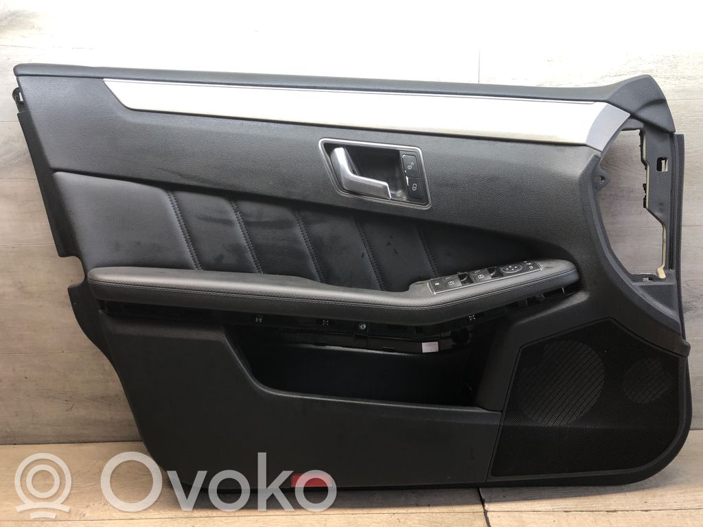 Mercedes-Benz E W212 Boczki / Poszycie drzwi przednich 