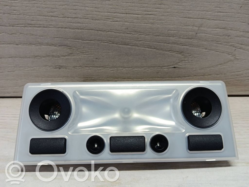 Etuistuimen valo   63316962058