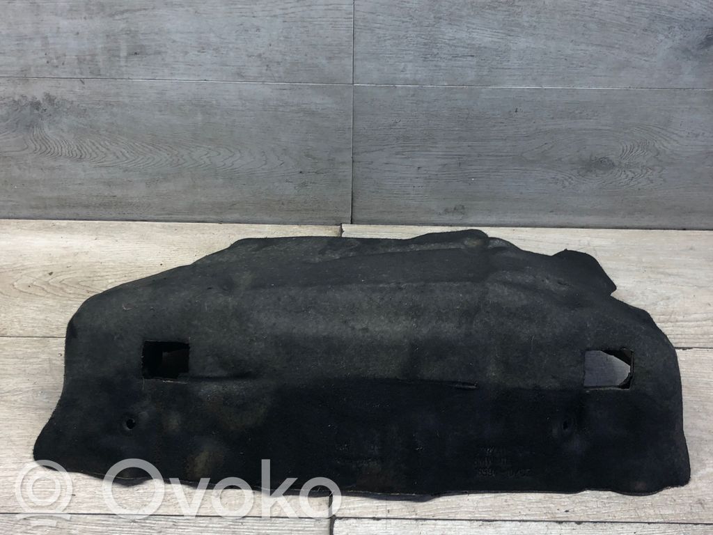 BMW 5 E60 E61 Muu moottoritilan osa 