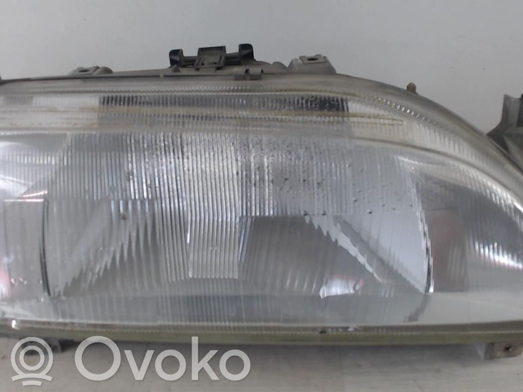 Renault 19 Headlight lense 