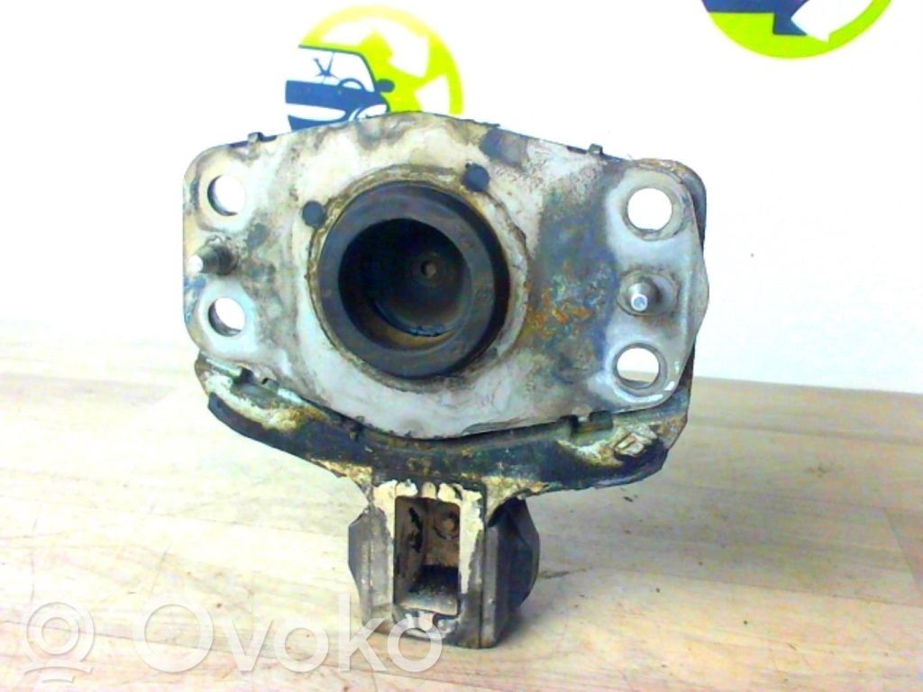 Renault Master II Dzinēja spilvens 