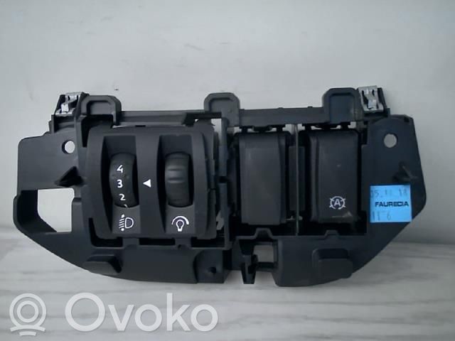 Renault Clio IV Interruptor de control de altura del faro delantero 