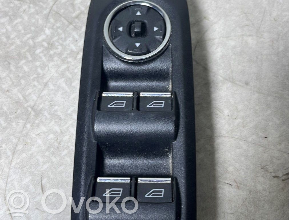 Electric window control switch   1718568,1718568