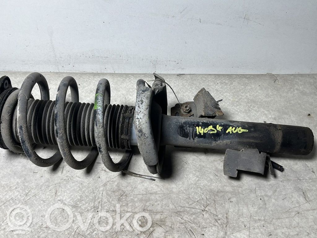 Mazda 5 Priekšpusē amortizators ar atsperi 