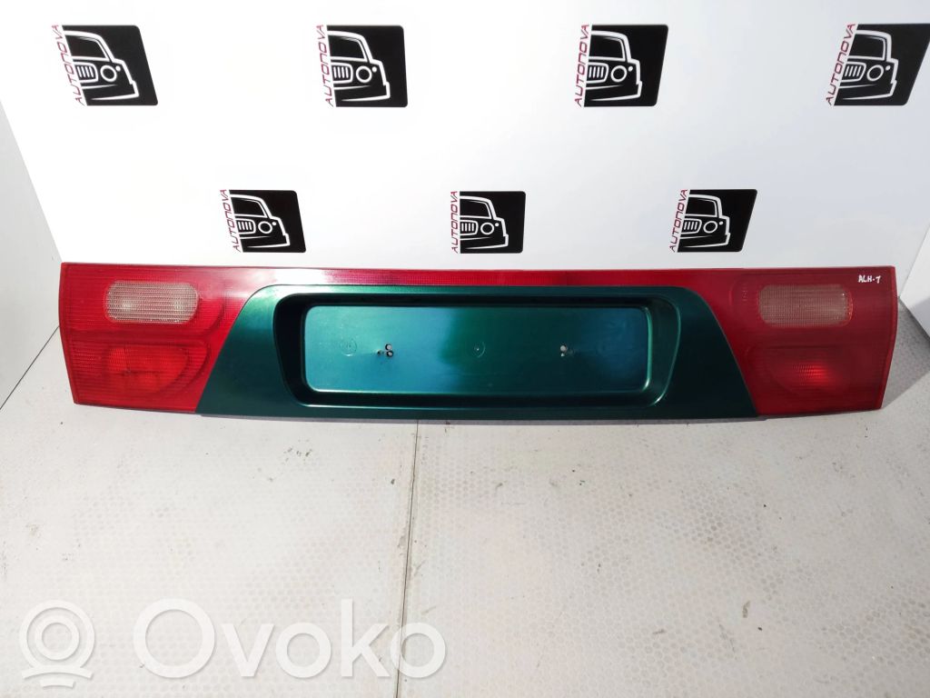 Seat Alhambra (Mk1) Rear light center trim bar blend 