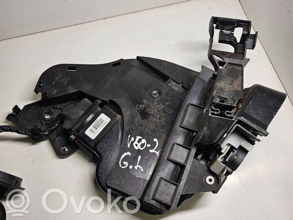 Volvo V50 Zamek drzwi tylnych 