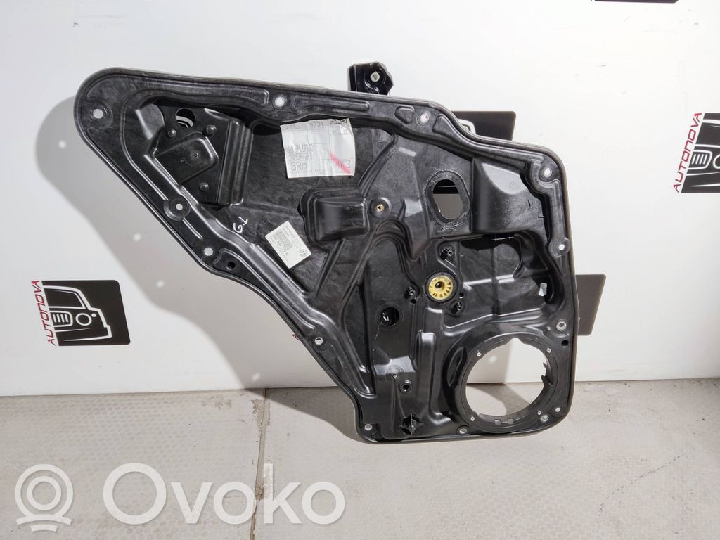 Volkswagen Tiguan Mechanizm podnoszenia szyby tylnej bez silnika 
