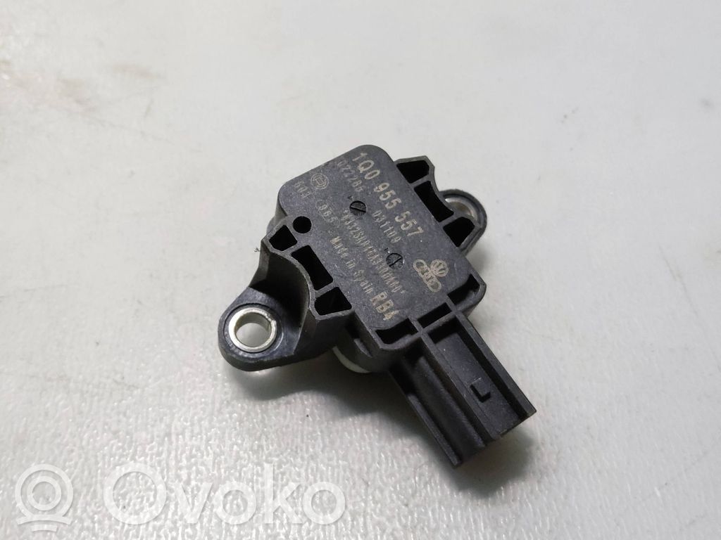 Volkswagen Polo V 6R Airbag deployment crash/impact sensor 