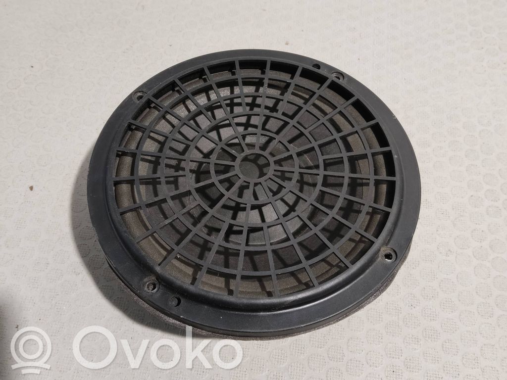 Audi A4 S4 B6 8E 8H Garsiakalbis (-iai) priekinėse duryse 