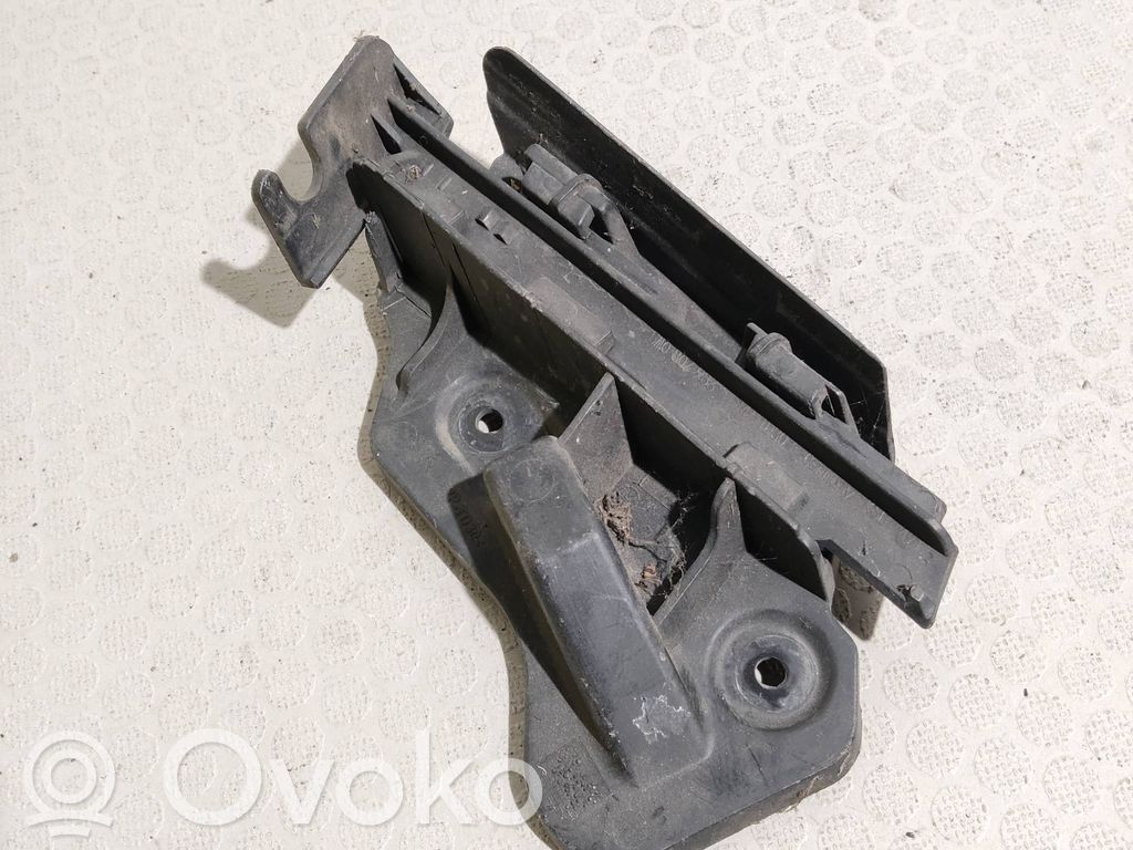 Volkswagen Golf Plus Front bumper mounting bracket 