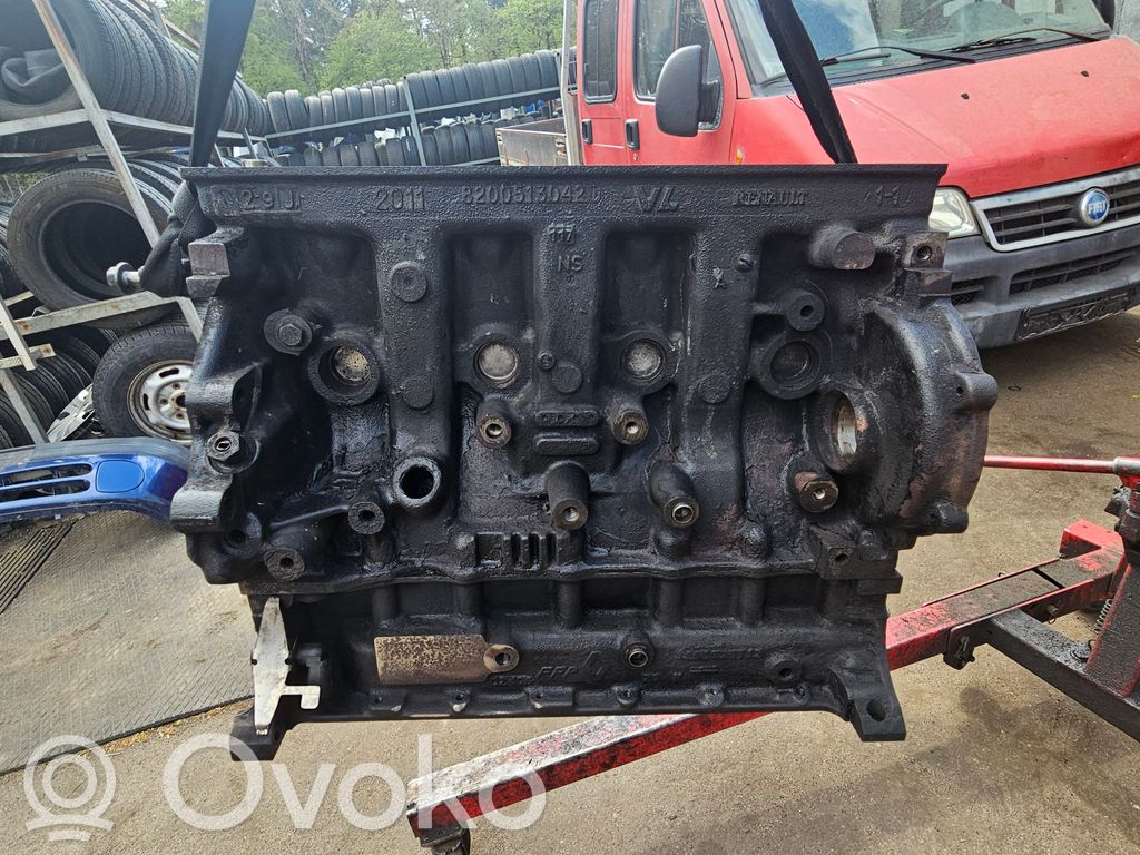 Opel Vivaro Engine block 
