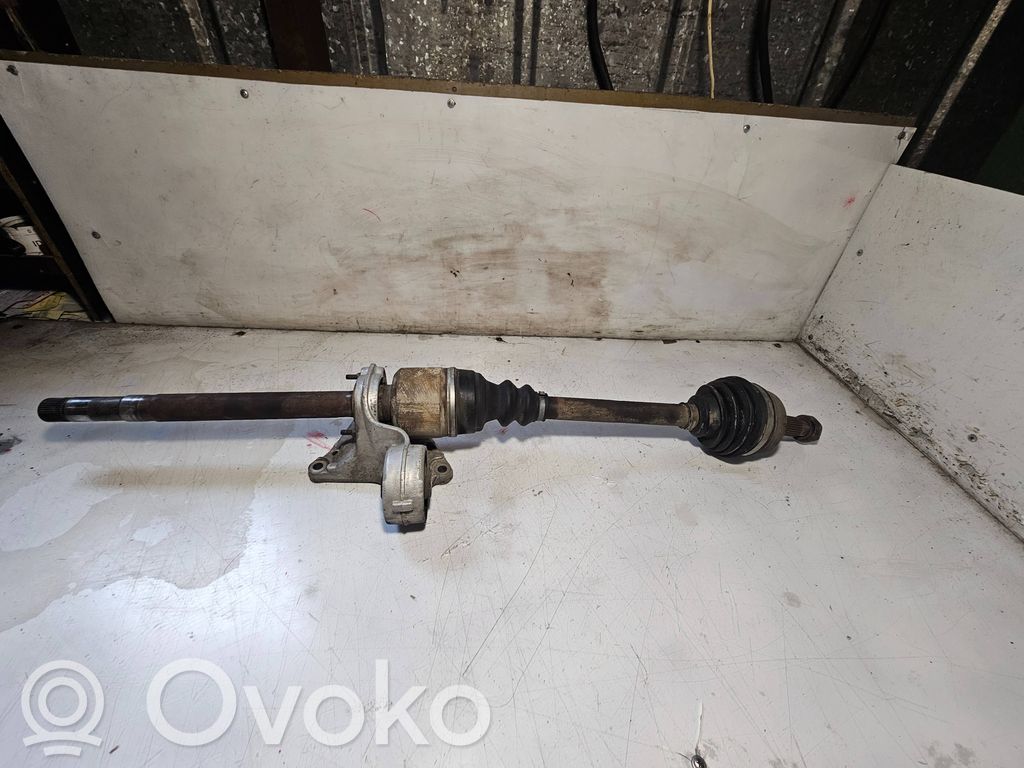 Priekšējā pusass   1480308080