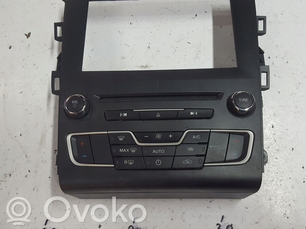 Ford Mondeo MK V Tailgate/trunk/boot open switch 