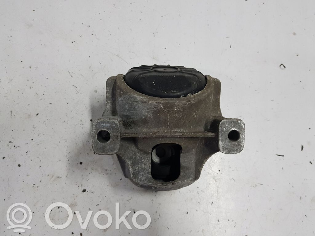 Engine mount bracket   8R0199381AN
