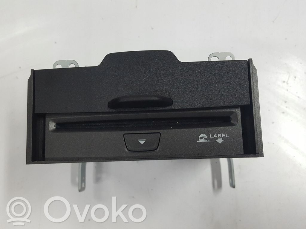 Jeep Cherokee KL Cambiador de CD/DVD 