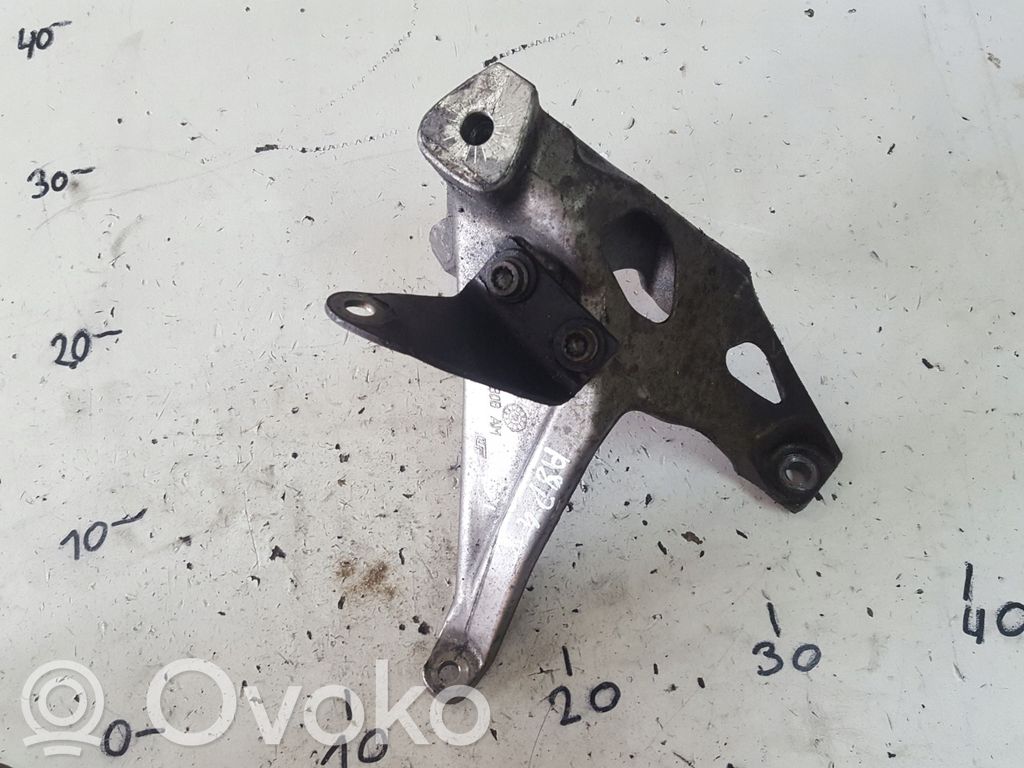 Audi A8 S8 D4 4H Engine mounting bracket 
