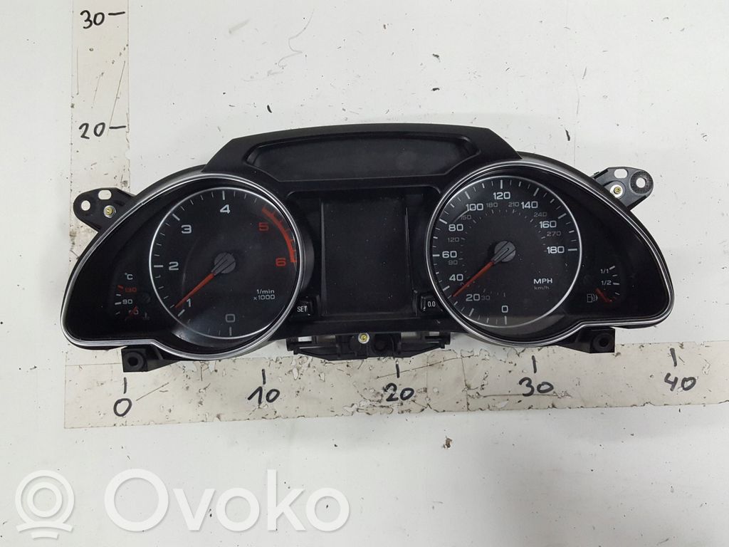 Audi A5 8T 8F Nopeusmittari (mittaristo) 