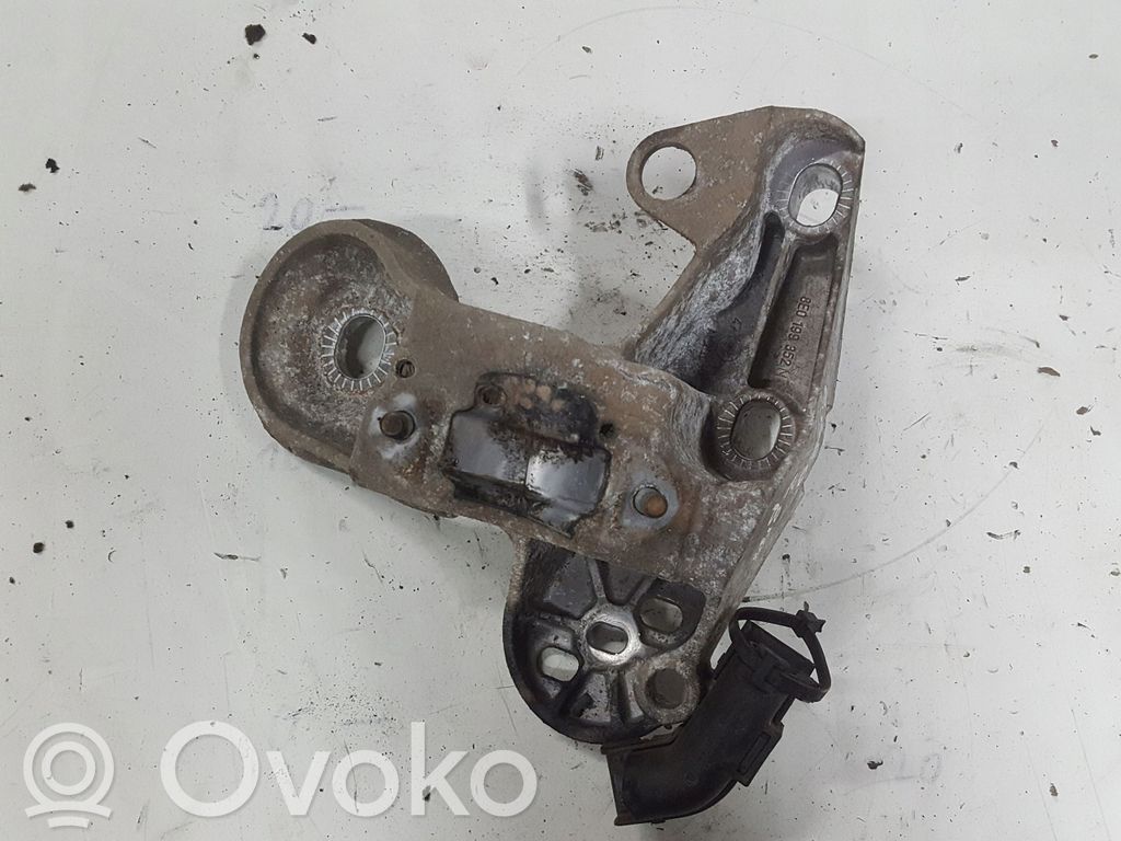 Seat Exeo (3R) Engine mounting bracket 