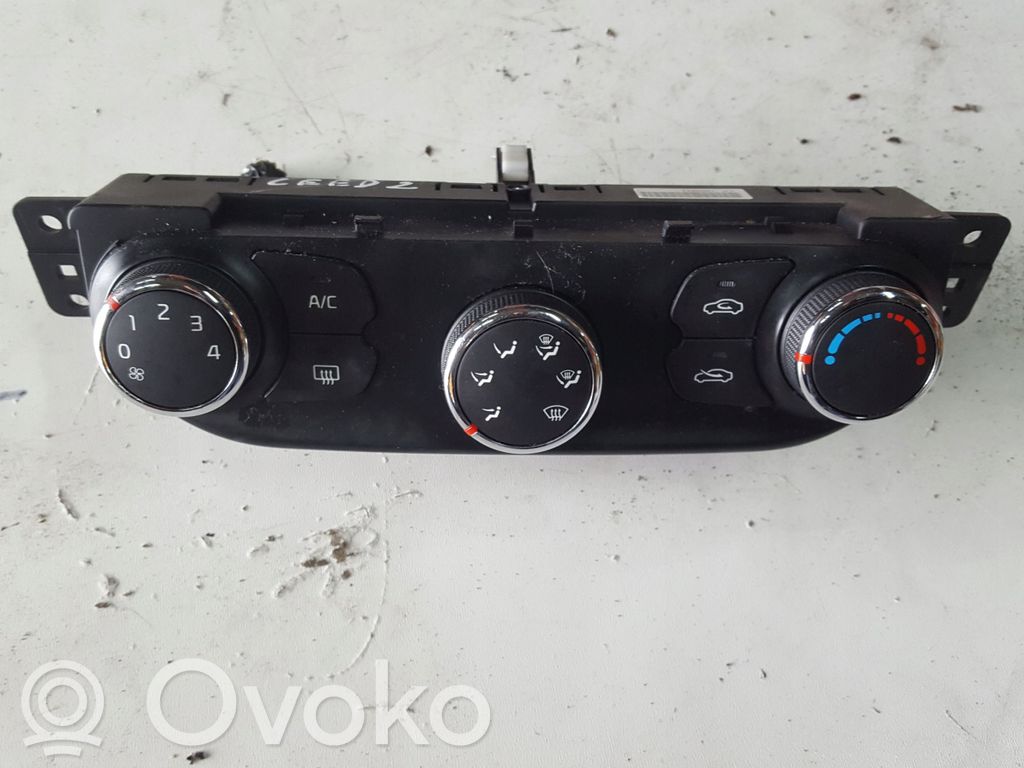 KIA Ceed Climate control unit 