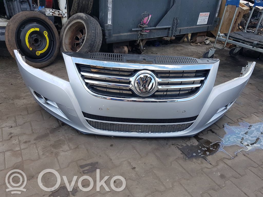 Volkswagen PASSAT CC Parachoques delantero 