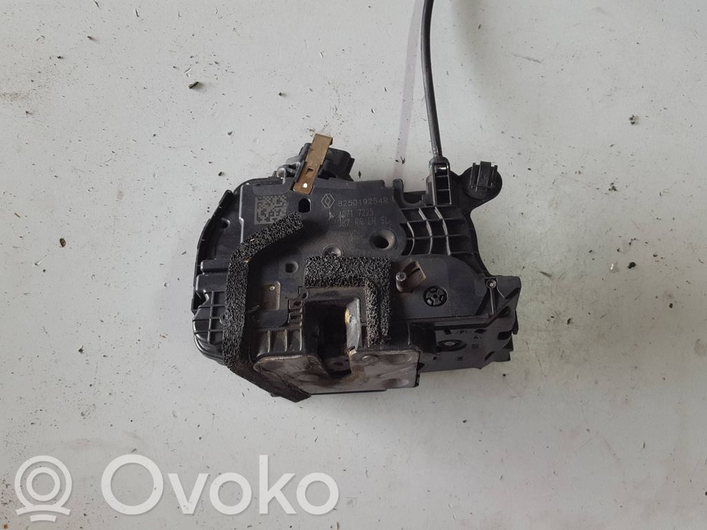 Renault Captur Takaoven lukko 