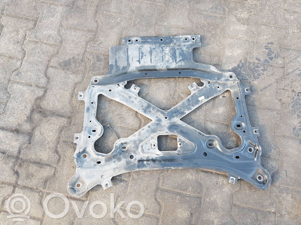 Priekinis traversas   4M1399345C