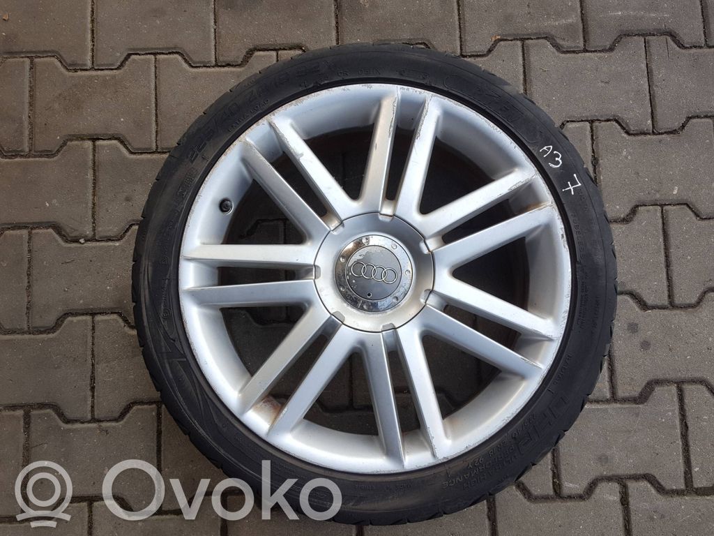 Audi A3 S3 8P Felgi aluminiowe R18 