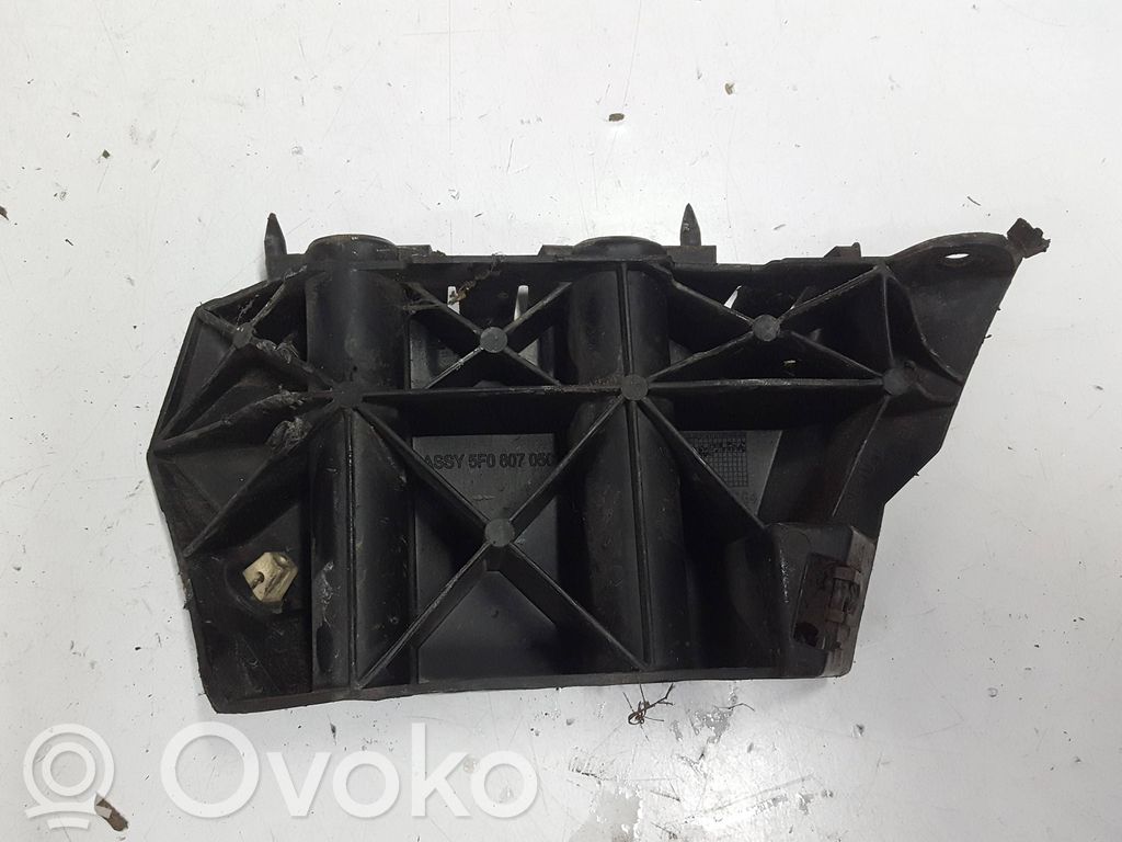 Seat Leon (5F) Front bumper mounting bracket 
