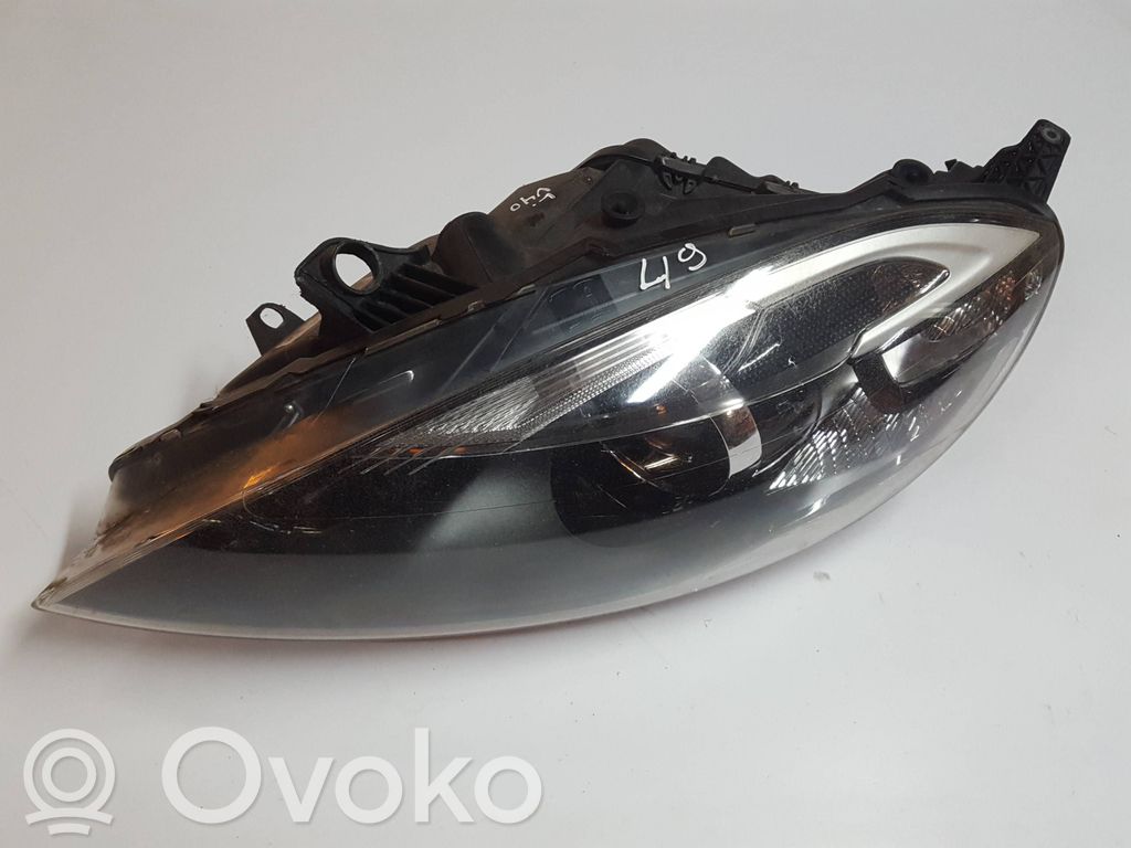 Volvo V40 Phare frontale 
