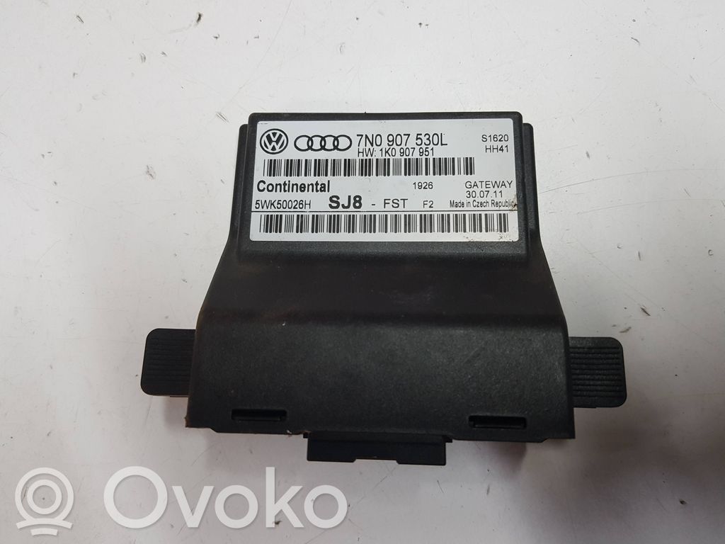 Volkswagen PASSAT B7 Gateway control module 