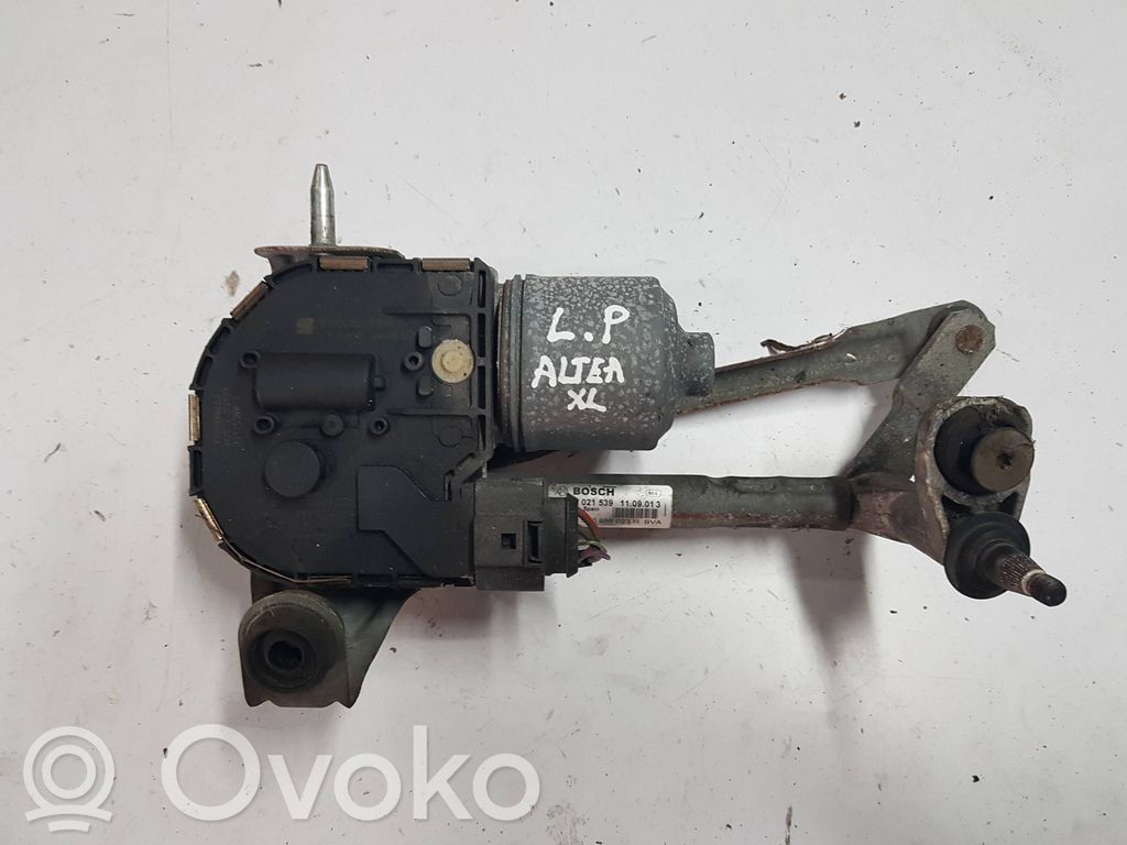 Seat Altea XL Wischergestänge Wischermotor vorne 