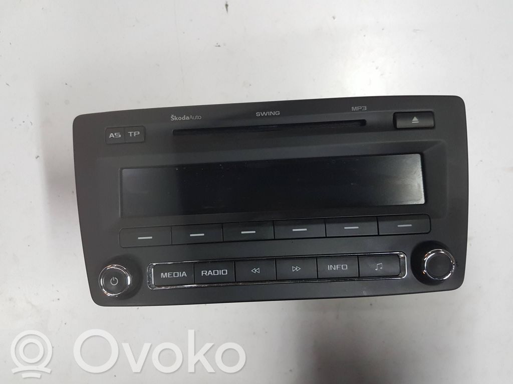 Panel / Radioodtwarzacz CD/DVD/GPS   1Z0035161GIAUTOPI,1Z0035161G