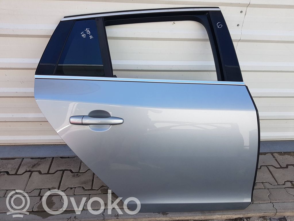 Rear door