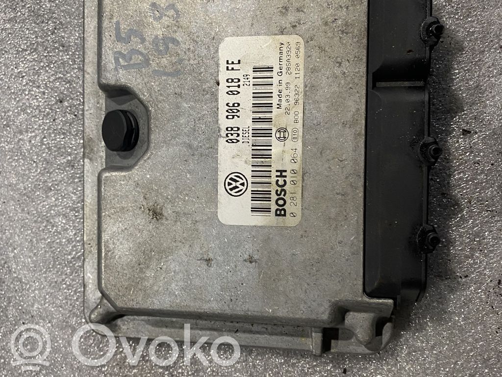 Volkswagen PASSAT B5 Engine control unit/module 