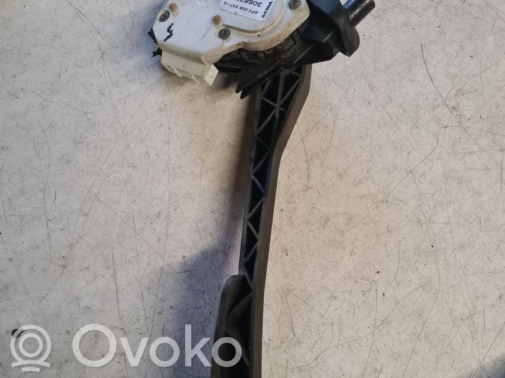 Volvo V70 Accelerator throttle pedal 