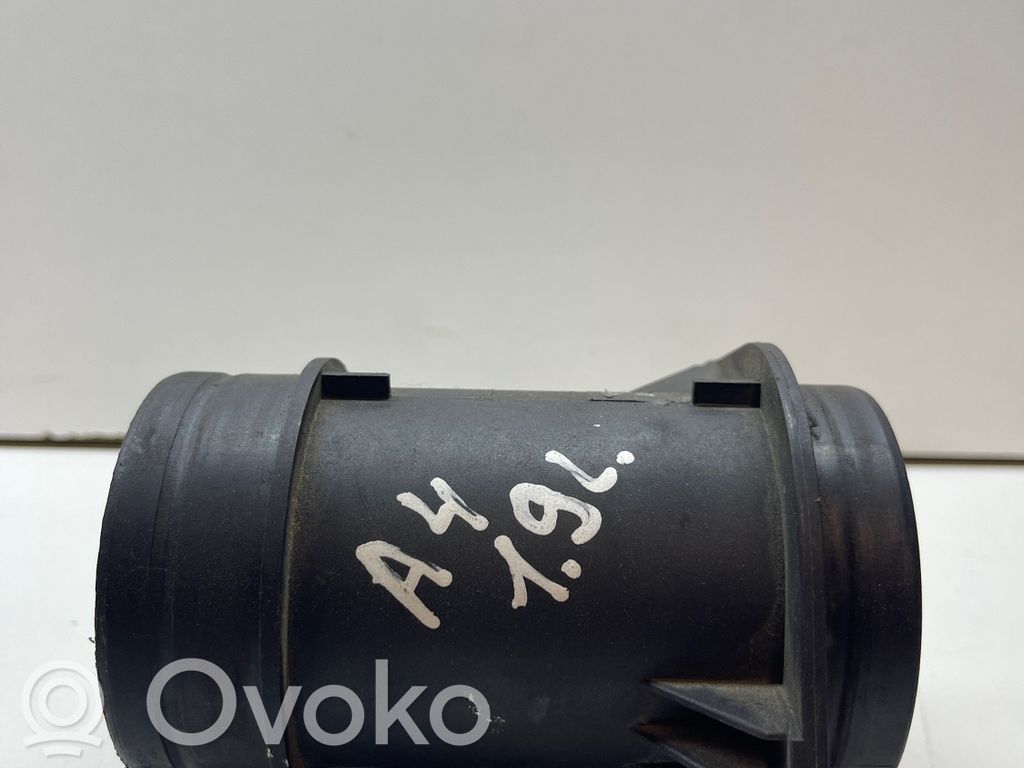 Audi A4 S4 B5 8D Przepływomierz masowy powietrza MAF 