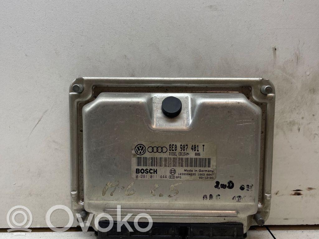 Engine control unit/module   8E0907401T