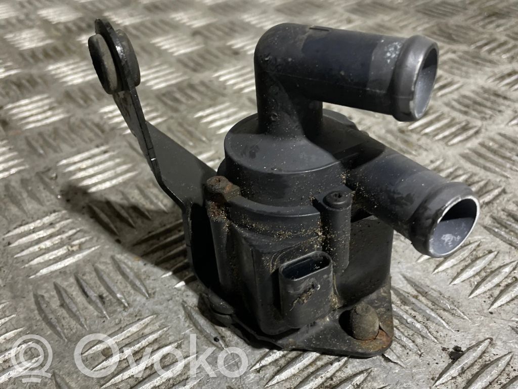 BMW 5 F10 F11 Pompa cyrkulacji / obiegu wody 