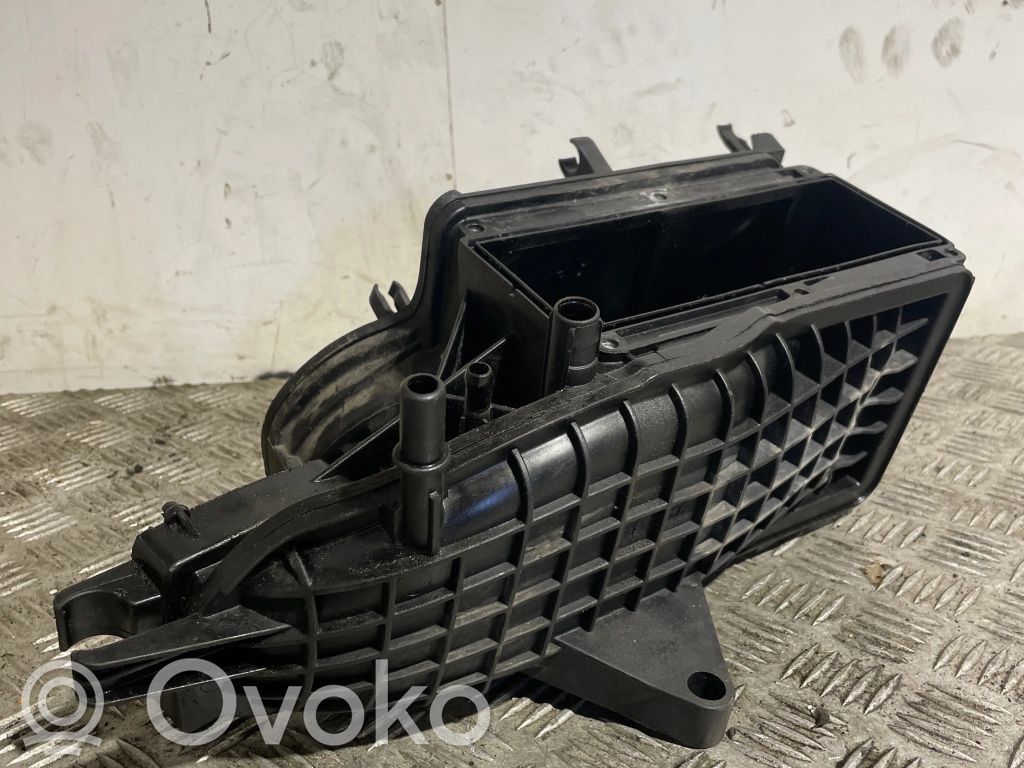 Volkswagen Golf VI Kolektor ssący 