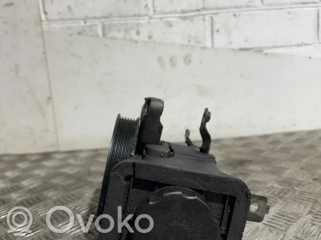 BMW 7 E65 E66 Ohjaustehostimen pumppu 