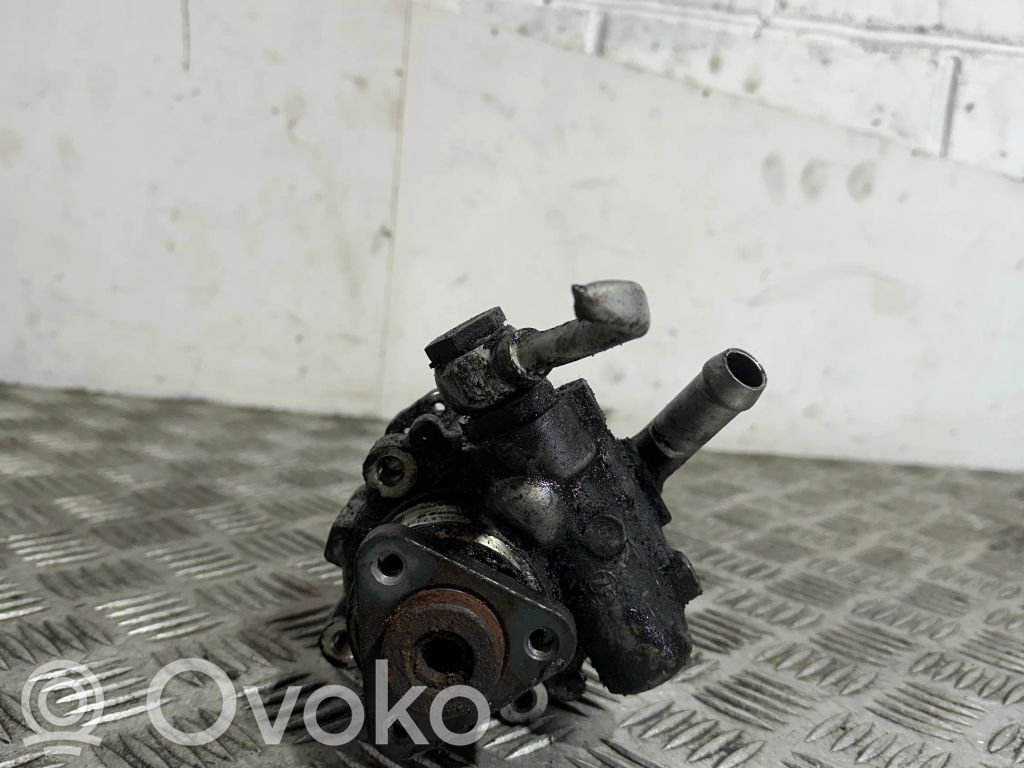 BMW 1 E81 E87 Power steering pump 
